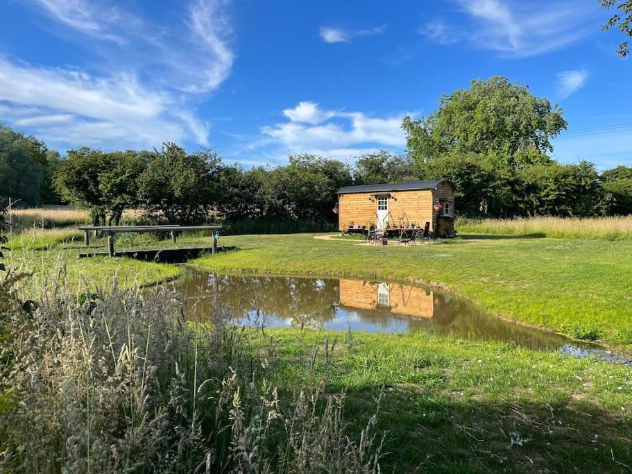 Mountbatten Shepherds Hut & Buckhurst Shepherds Hut Ashford  Exterior foto